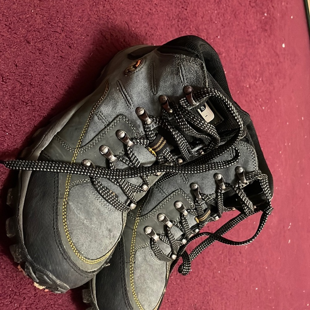 Woodland Snow Boots/All weather Color: grey